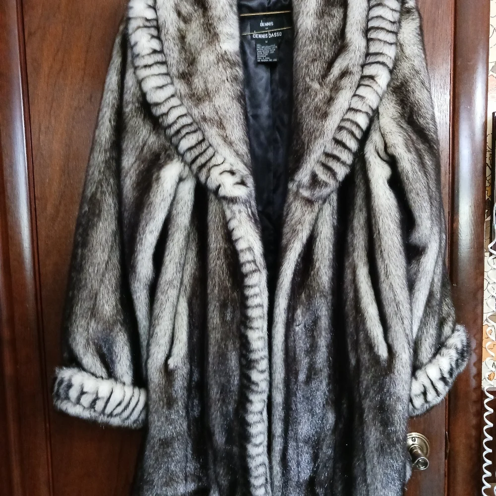 Dennis Basso Faux Fur Coat in Black and Gray - Picture 6 of 7
